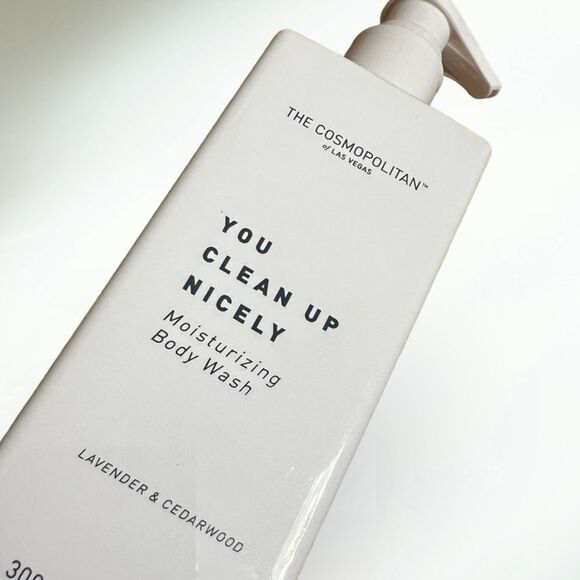THE COSMOPOLITAN Hotel of LAS VEGAS - YOU CLEAN UP NICELY Moisturizing Body Wash - Picture 1 of 7